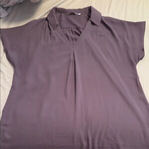 Women's V-Neck Top in mauve
